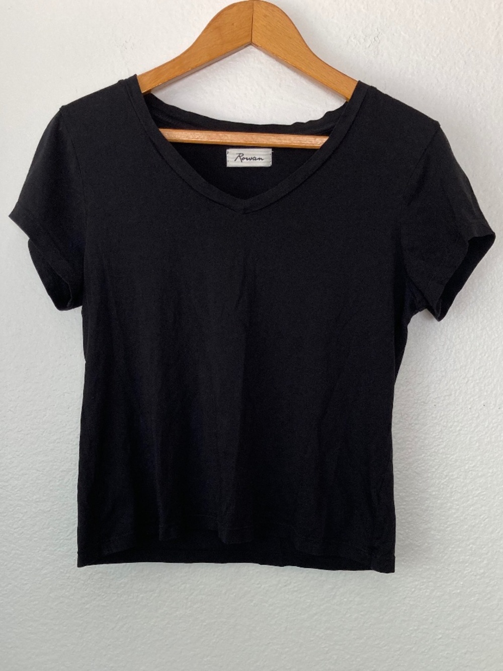 Rowan T-Shirt Womens Med 100% Cotton V Neck Pullover Short Sleeve